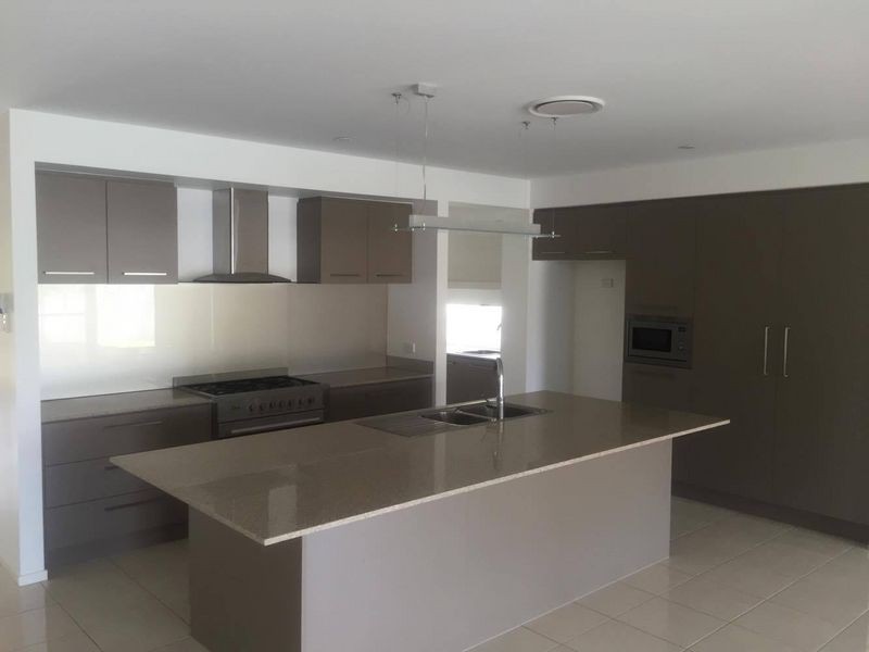8 Paraka Court, Mountain Creek QLD 4557