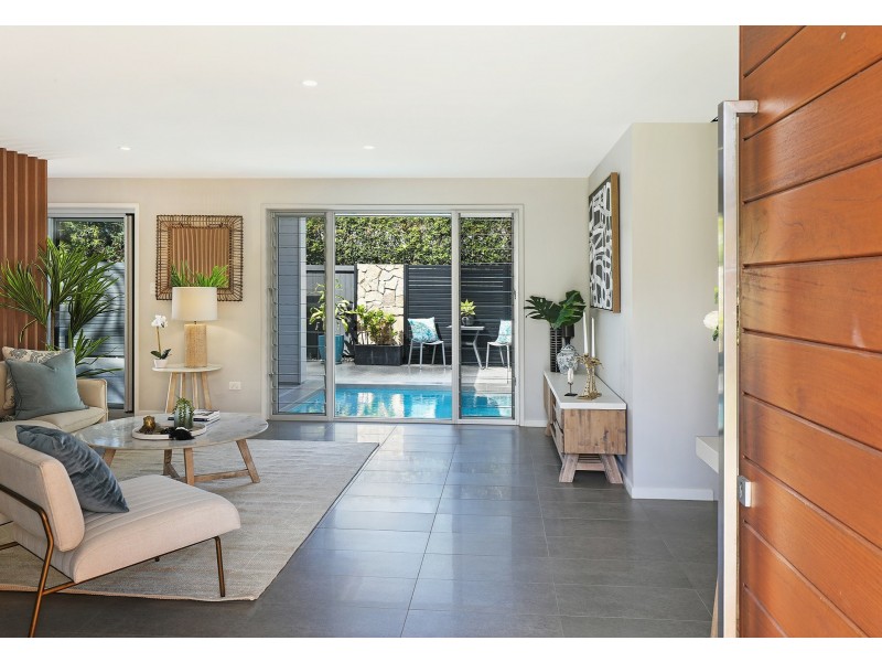 15 Richmond Place, Minyama QLD 4575