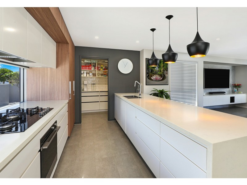 15 Richmond Place, Minyama QLD 4575