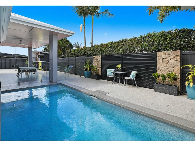 15 Richmond Place, Minyama QLD 4575