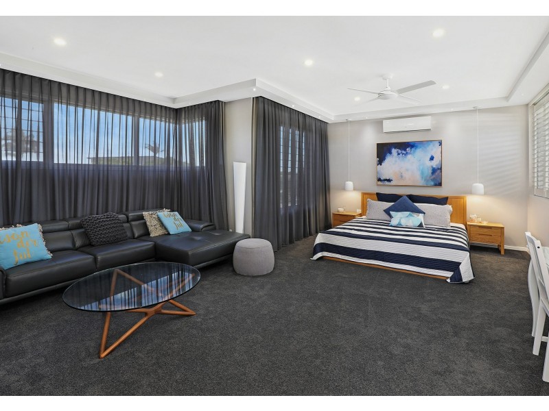 15 Richmond Place, Minyama QLD 4575