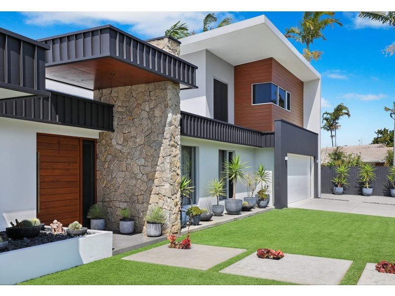 15 Richmond Place, Minyama QLD 4575