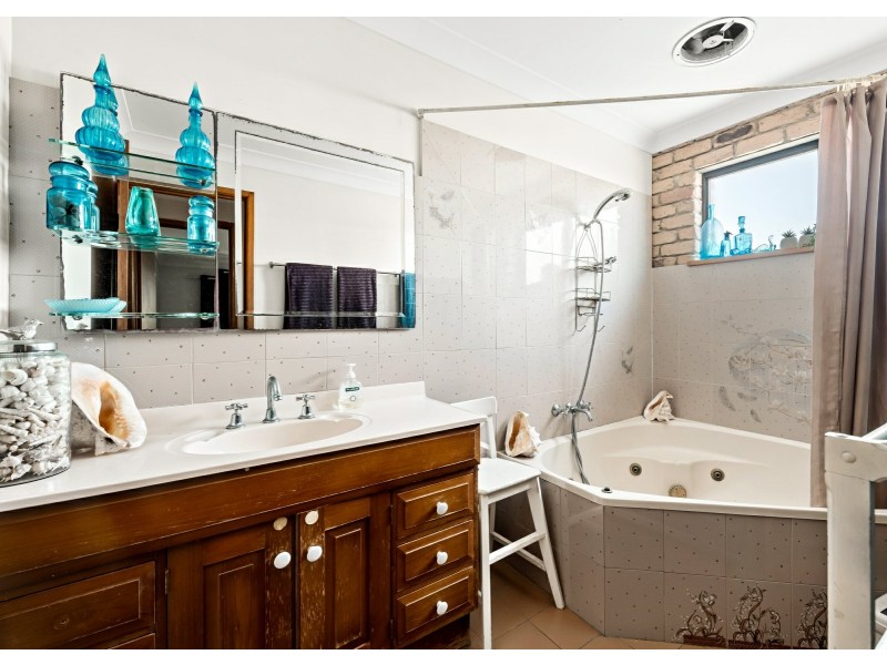 37 Neerim Drive, Mooloolaba QLD 4557