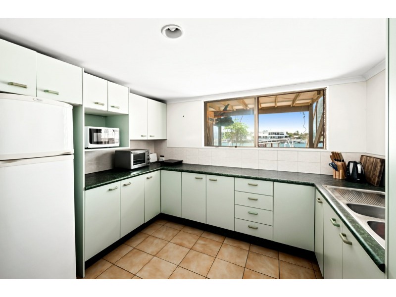 37 Neerim Drive, Mooloolaba QLD 4557