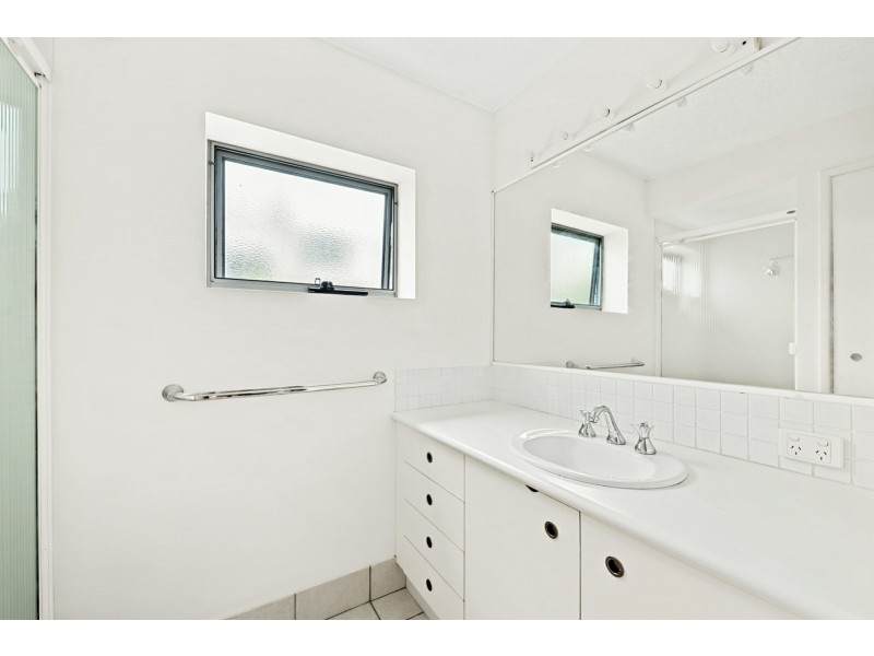 2/12 Kate Street, Alexandra Headland QLD 4572