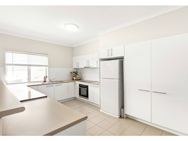 27 Northbrook Street, Caloundra West QLD 4551