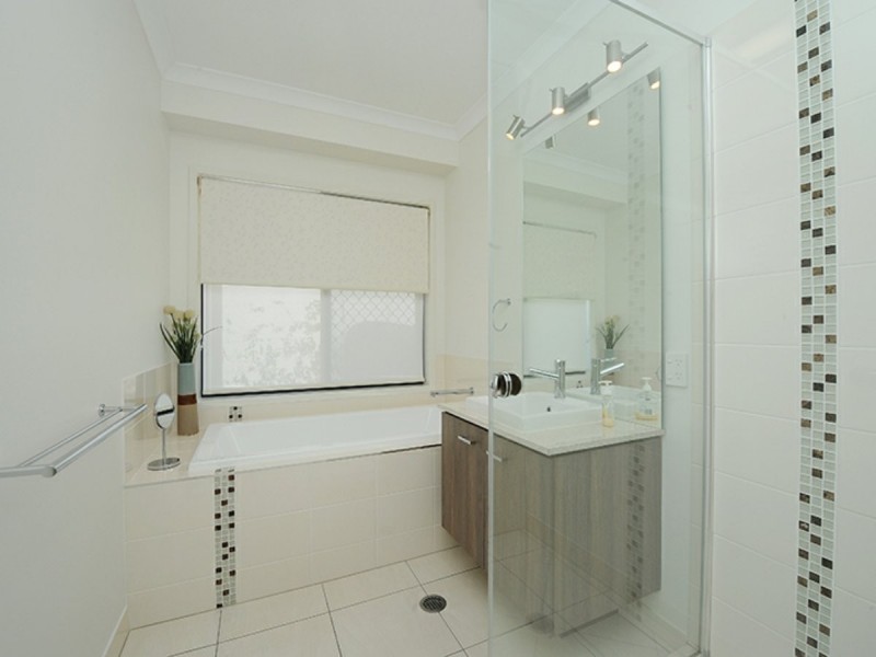 40 Tibrogargan Circuit, Mountain Creek QLD 4557