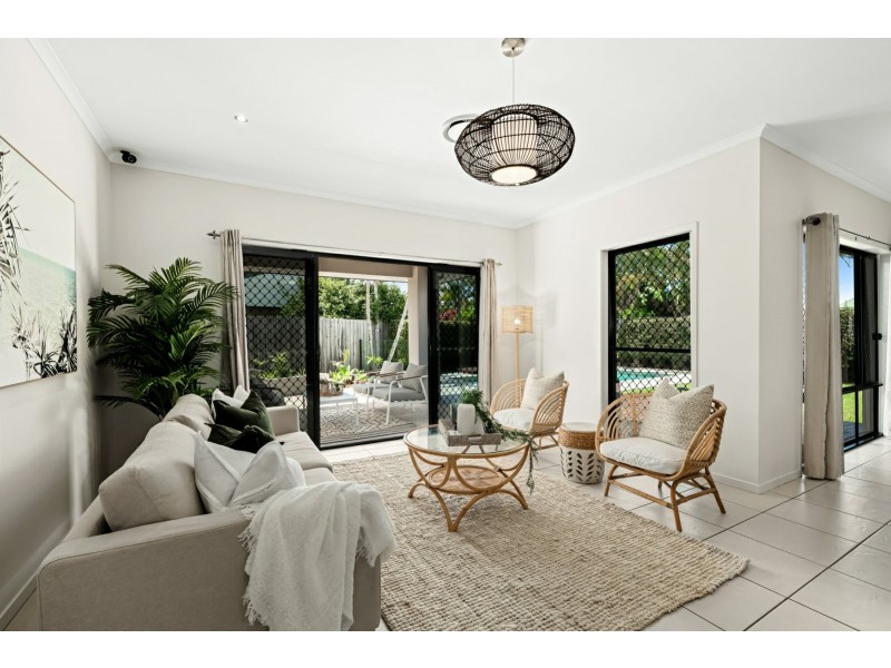 5 Waringa Court, Minyama QLD 4575