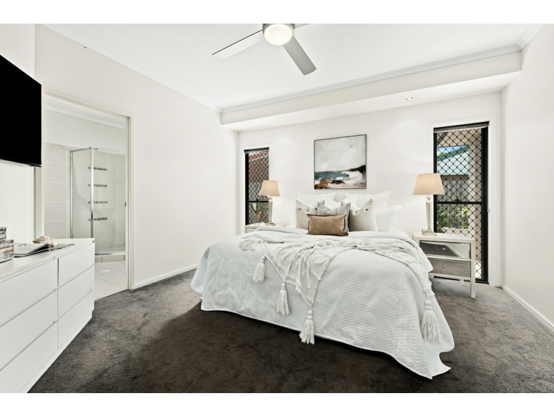 5 Waringa Court, Minyama QLD 4575