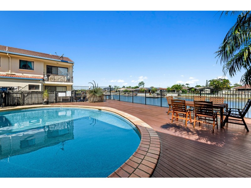 Unit 5/91 Goonawarra Drive, Mooloolaba QLD 4557