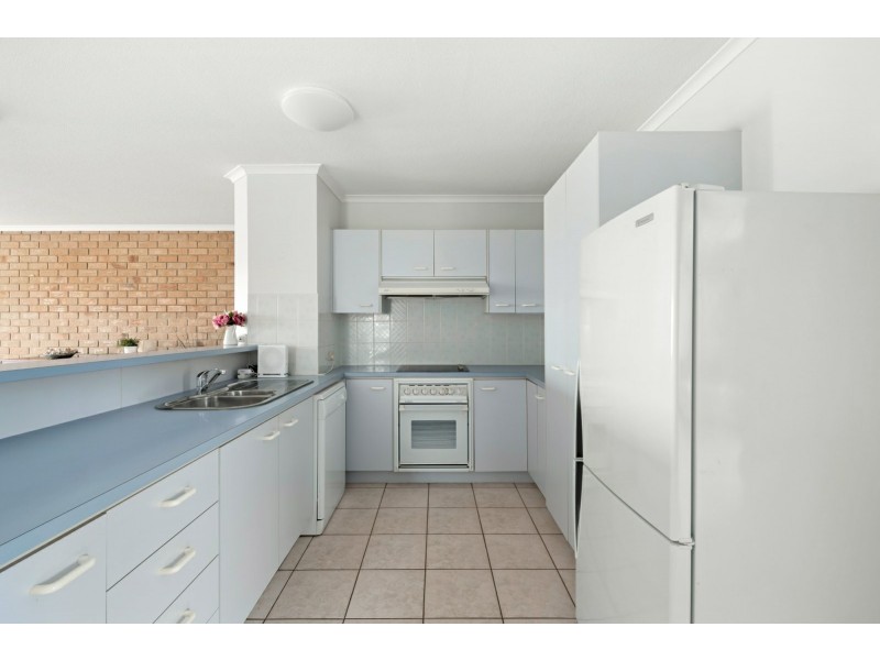 Unit 5/91 Goonawarra Drive, Mooloolaba QLD 4557