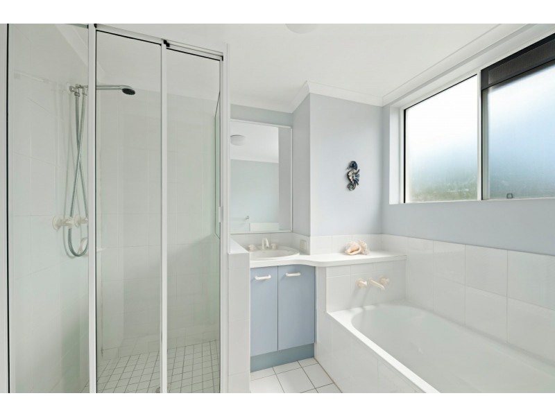 Unit 5/91 Goonawarra Drive, Mooloolaba QLD 4557