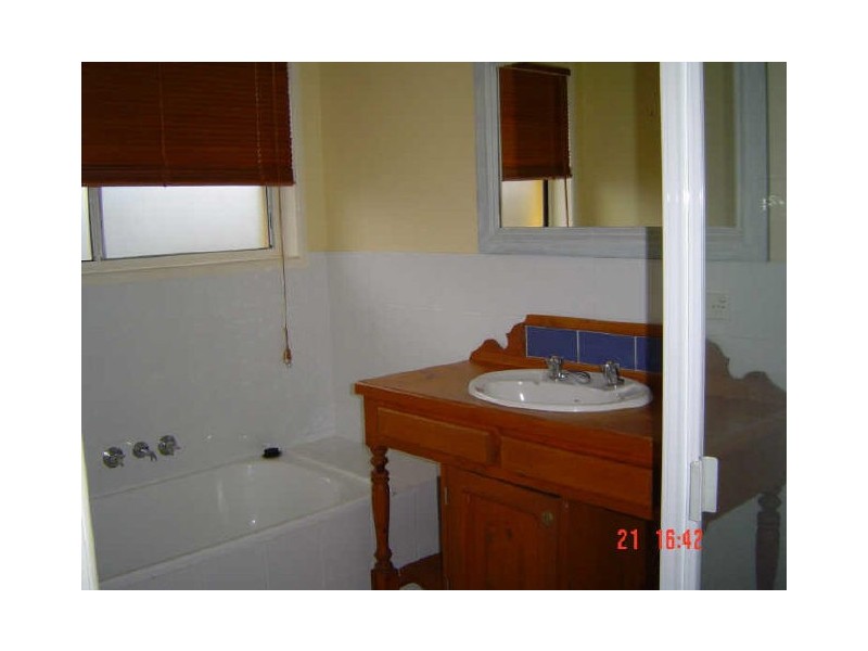 8 Tandara Street, Warana QLD 4575