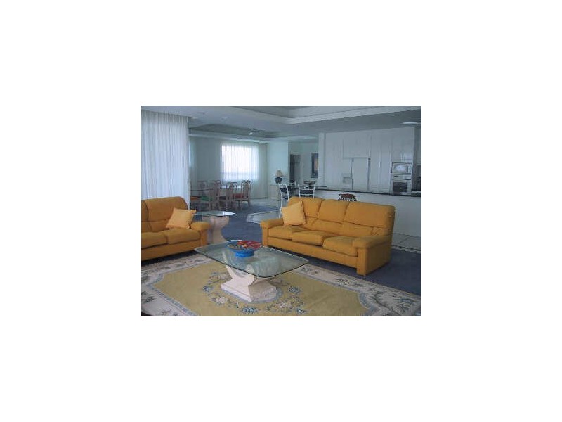 61/140 Alexandra Parade, Alexandra Headland QLD 4572