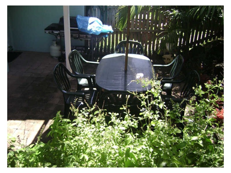 1/37-39 Edward Street, Alexandra Headland QLD 4572