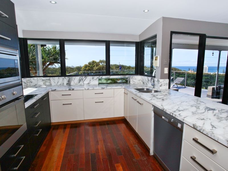 21 Yakola Parade, Alexandra Headland QLD 4572