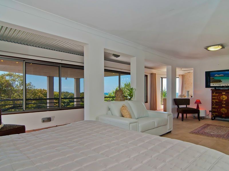 21 Yakola Parade, Alexandra Headland QLD 4572
