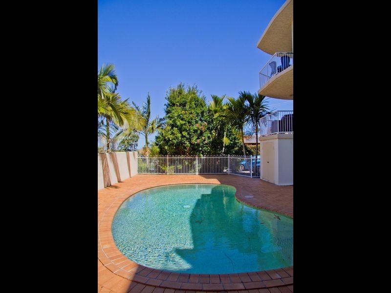 1/2 Douglas Street, Mooloolaba QLD 4557