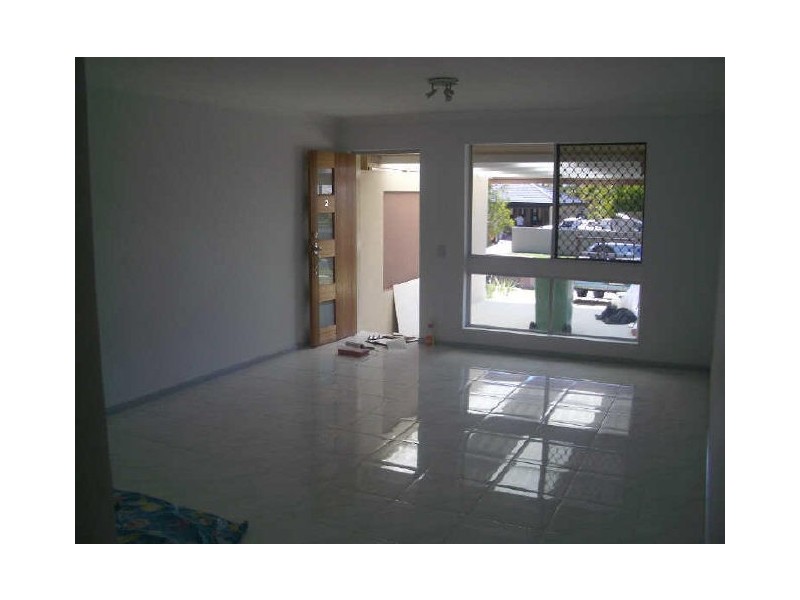 2/61 Neerim Drive, Mooloolaba QLD 4557