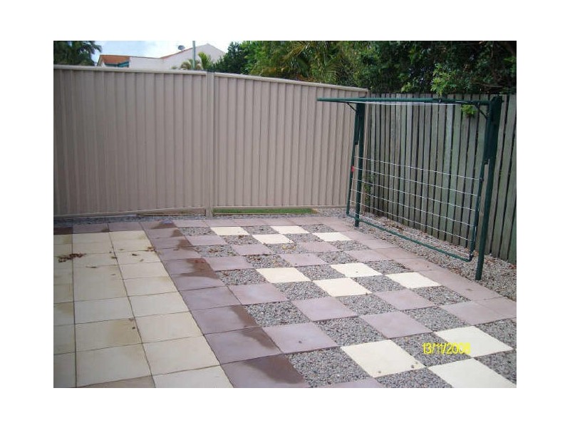 2/61 Neerim Drive, Mooloolaba QLD 4557