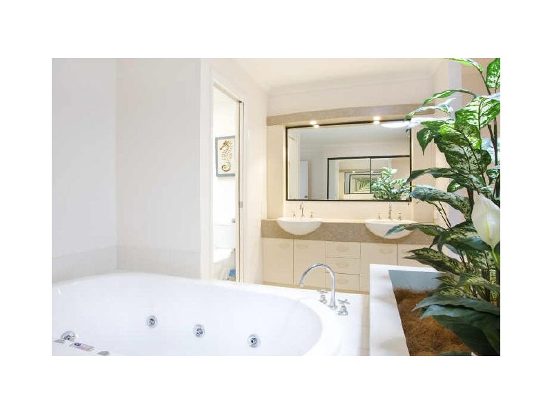 64/1 Poinsettia Court, Mooloolaba QLD 4557