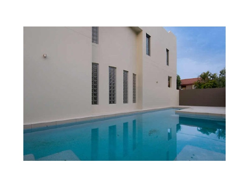 Unit 4/8 Leo Cresent, Alexandra Headland QLD 4572