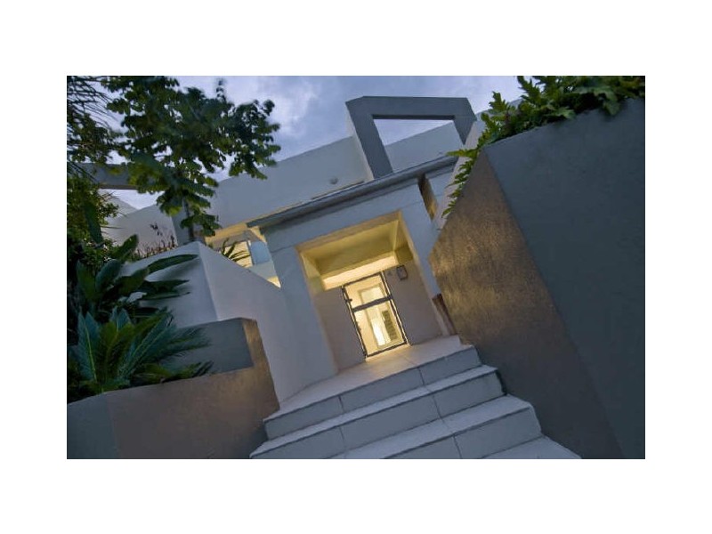 Unit 4/8 Leo Cresent, Alexandra Headland QLD 4572