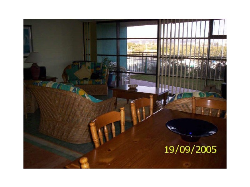 2/10 Pacific Boulevard, Buddina QLD 4575