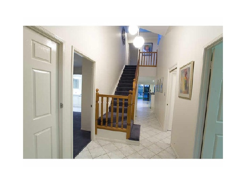 19 Paraka Ct, Mountain Creek QLD 4557