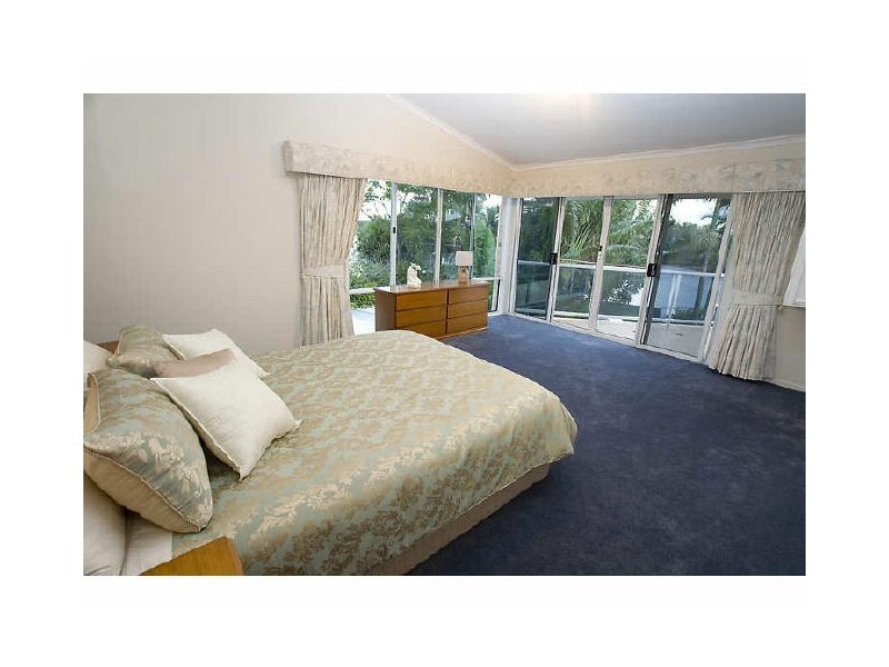 19 Paraka Ct, Mountain Creek QLD 4557