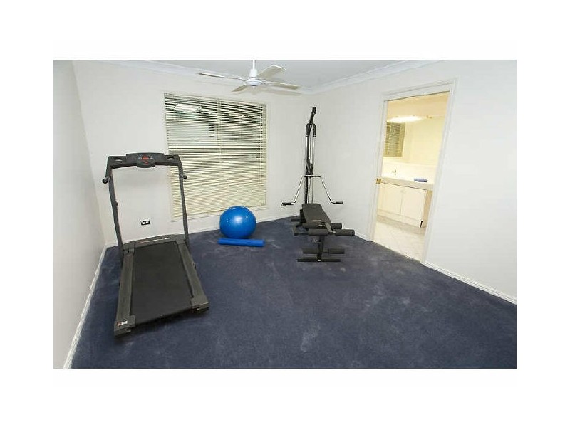 19 Paraka Ct, Mountain Creek QLD 4557