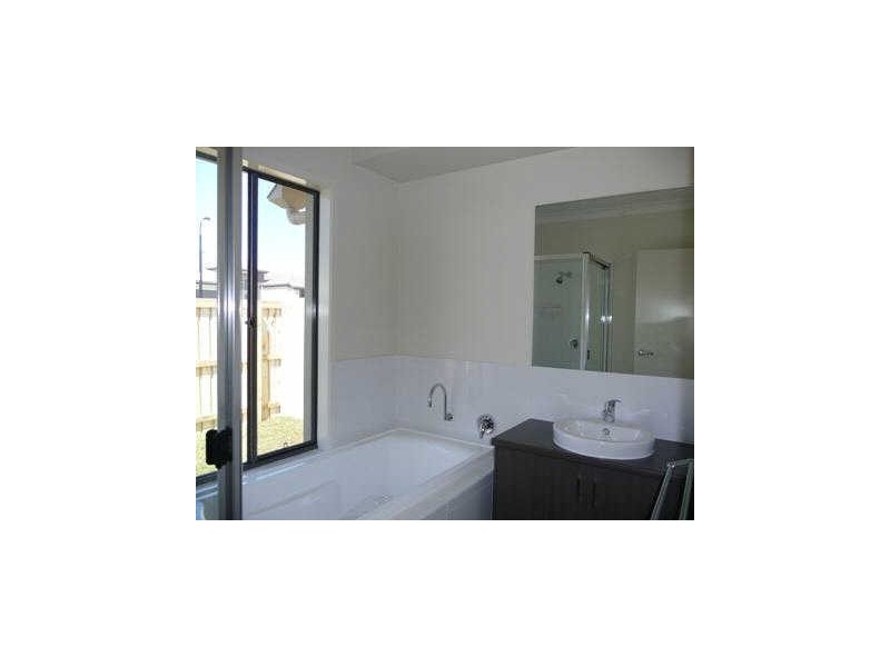 1 Skua Place, Mountain Creek QLD 4557