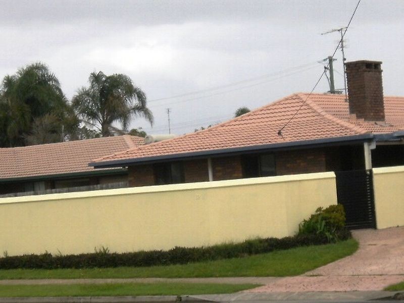 32 Nicklin Way, Kawana QLD 4701
