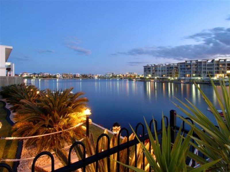 54 Sunbird Chase, Parrearra QLD 4575