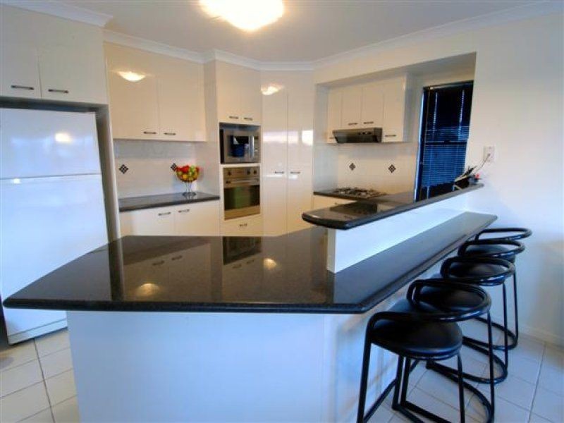 54 Sunbird Chase, Parrearra QLD 4575