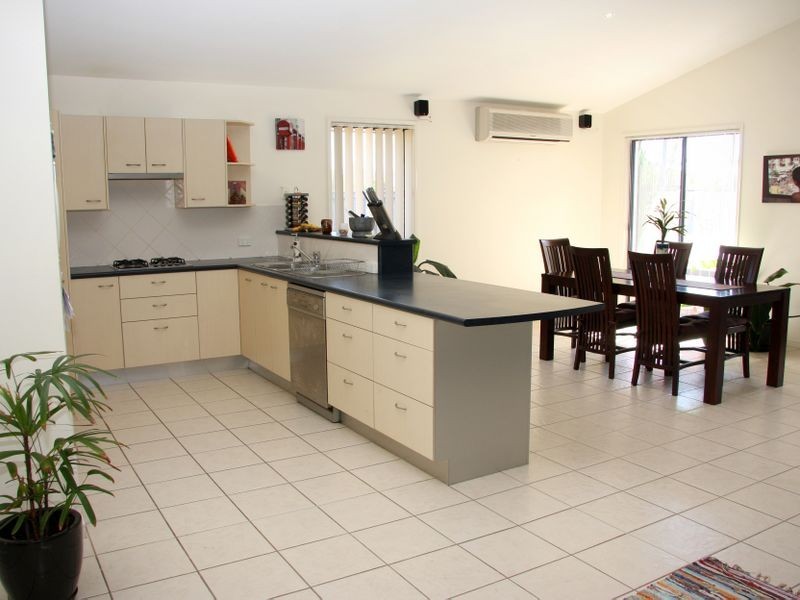 17 Malta Place, Kawana Waters QLD 4575