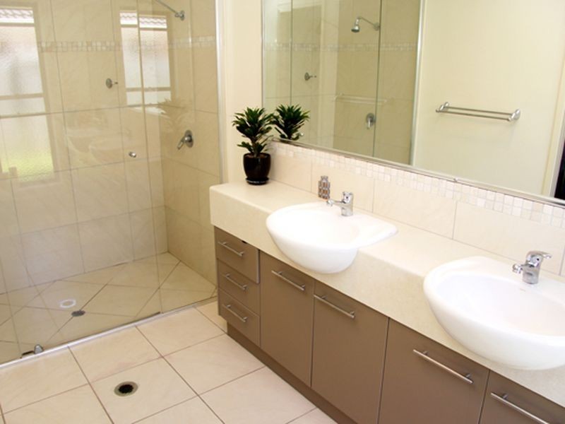 44 Sailfish Drive, Mountain Creek QLD 4557