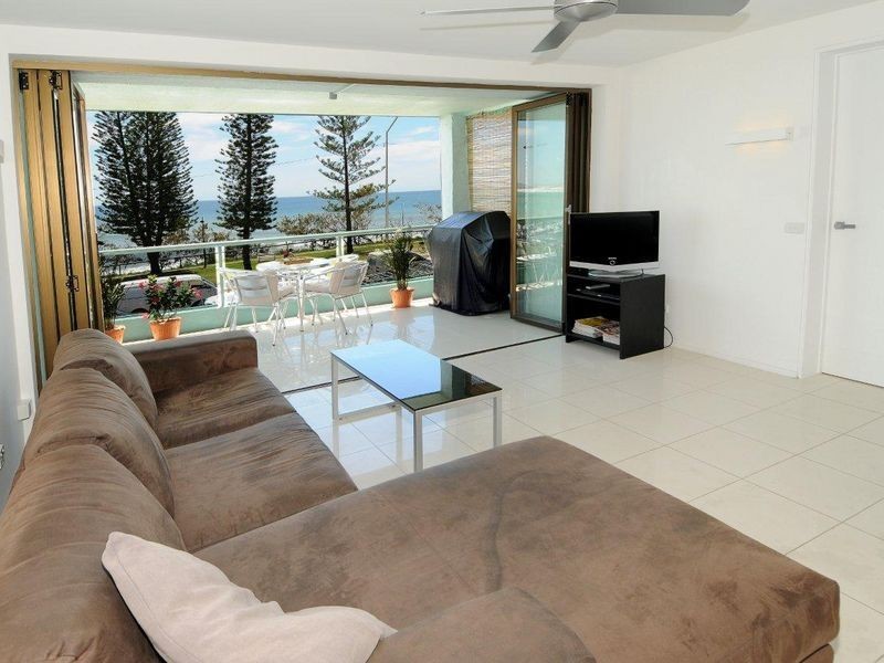 8/238-240 Alexandra Parade, Alexandra Headland QLD 4572