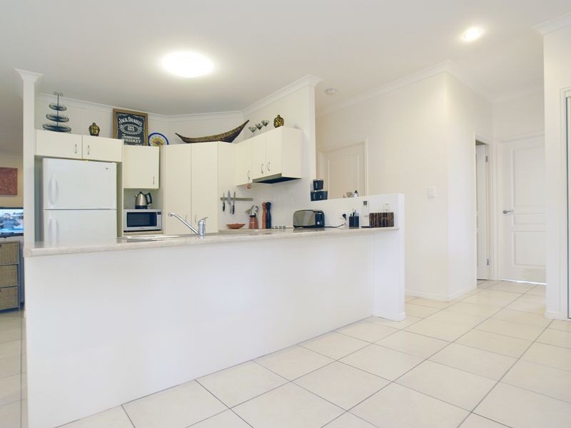 48 Kurrajong Crescent, Meridan Plains QLD 4551