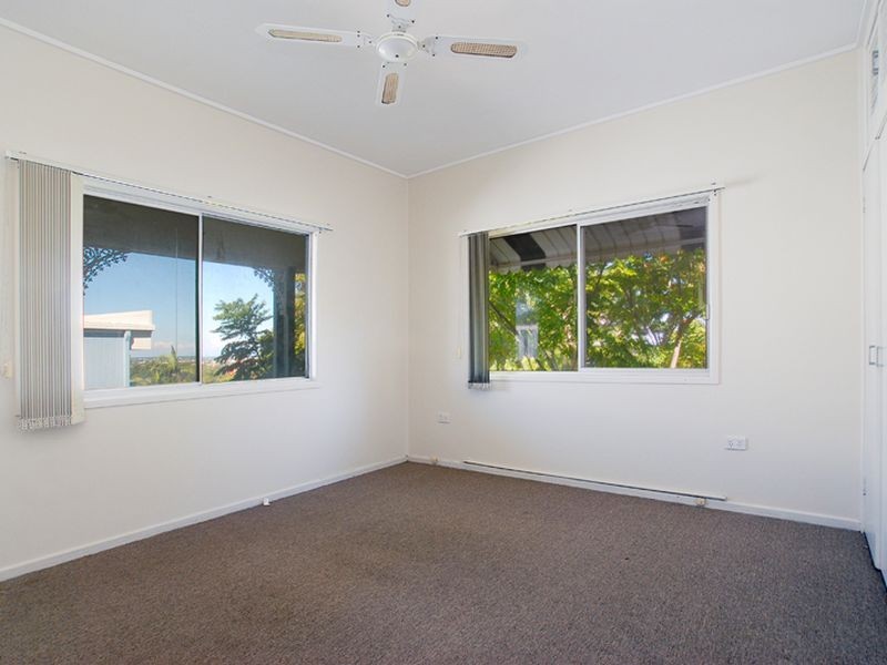 31 Tantula Road E, Alexandra Headland QLD 4572