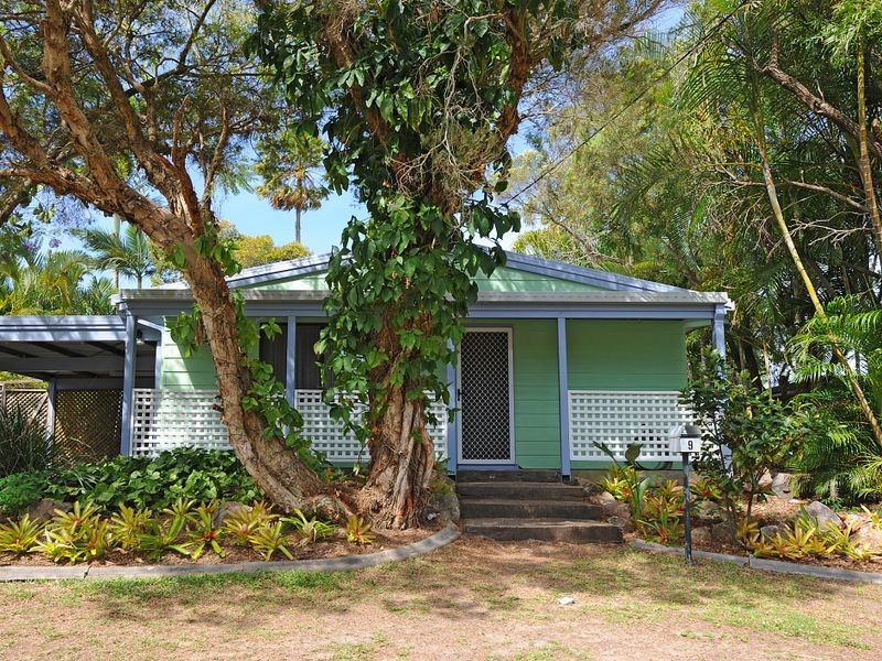9 Jacaranda Drive, Mooloolaba QLD 4557