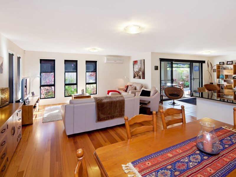 1/7 Suzanne Close, Mudjimba QLD 4564