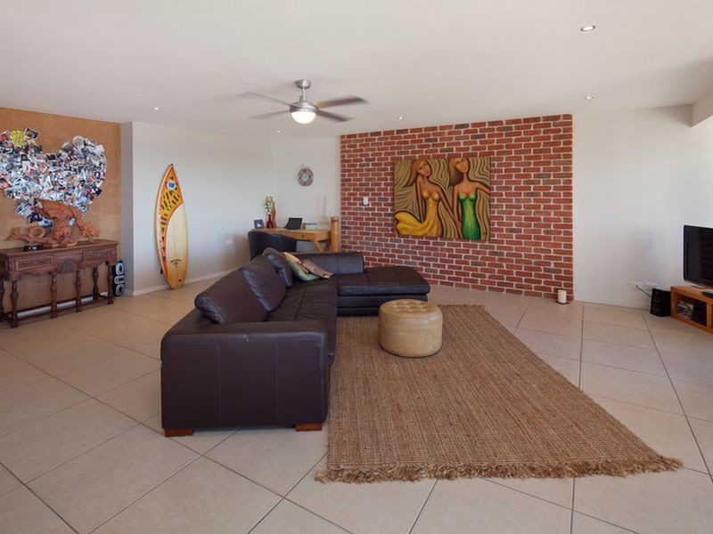 Penthouse/21 Boolarong Crescent, Alexandra Headland QLD 4572