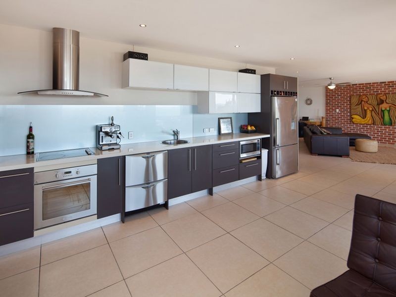 Penthouse/21 Boolarong Crescent, Alexandra Headland QLD 4572