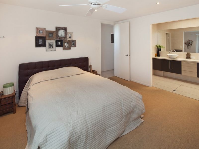 Penthouse/21 Boolarong Crescent, Alexandra Headland QLD 4572