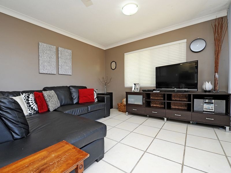 2/6 Corowa Crescent, Mooloolaba QLD 4557