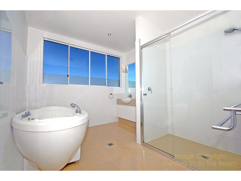 23 Tantula Road East, Alexandra Headland QLD 4572