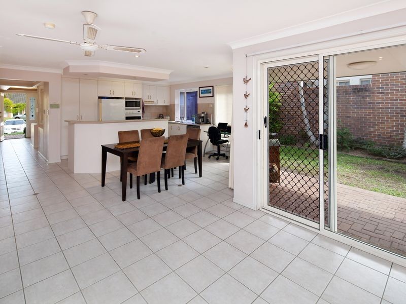 5 Sorbonne Close, Sippy Downs QLD 4556