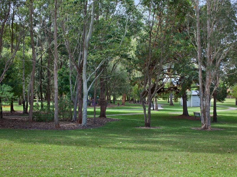 5 Sorbonne Close, Sippy Downs QLD 4556