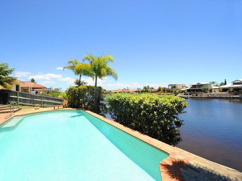 124 Sunbird Chase, Parrearra QLD 4575